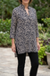 Lulu-B V-Neck Travel Tunic – Giraffe Print